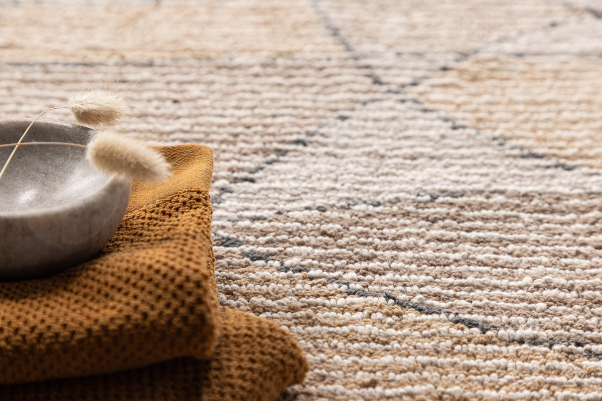 Loui Rectangular Carpet 90 x 60 Ivory