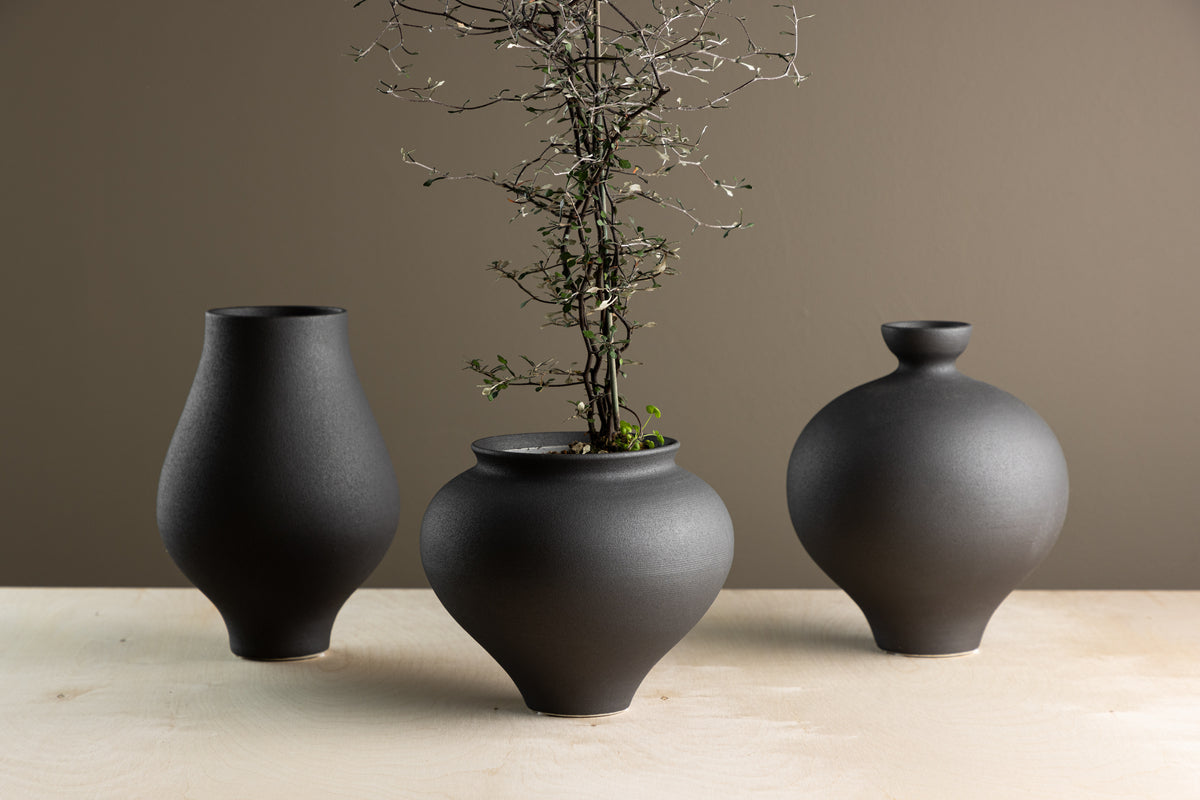 Rellis Vase ø18 Sort