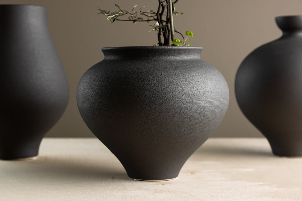 Rellis Vase ø18 Sort