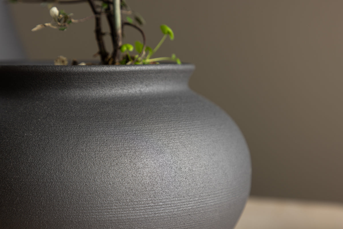 Rellis Vase ø18 Sort