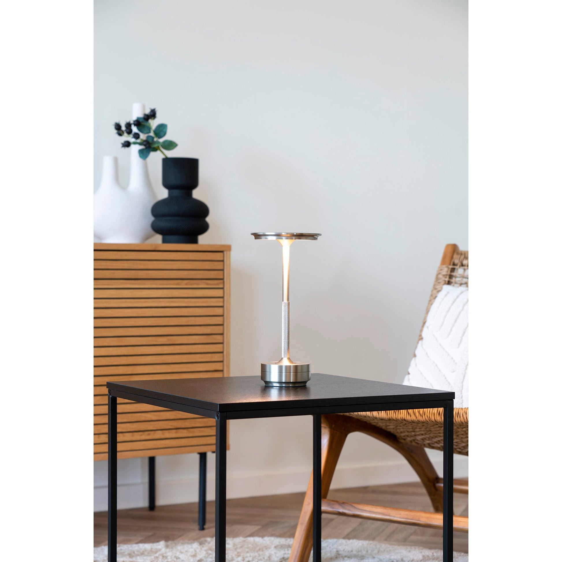 Lyneham Bordlampe