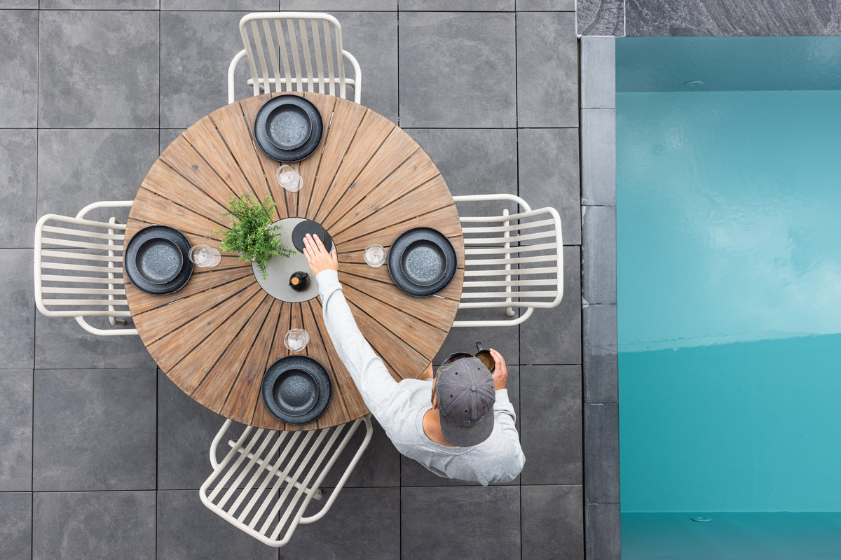 Rundt spisebord 140 Brun