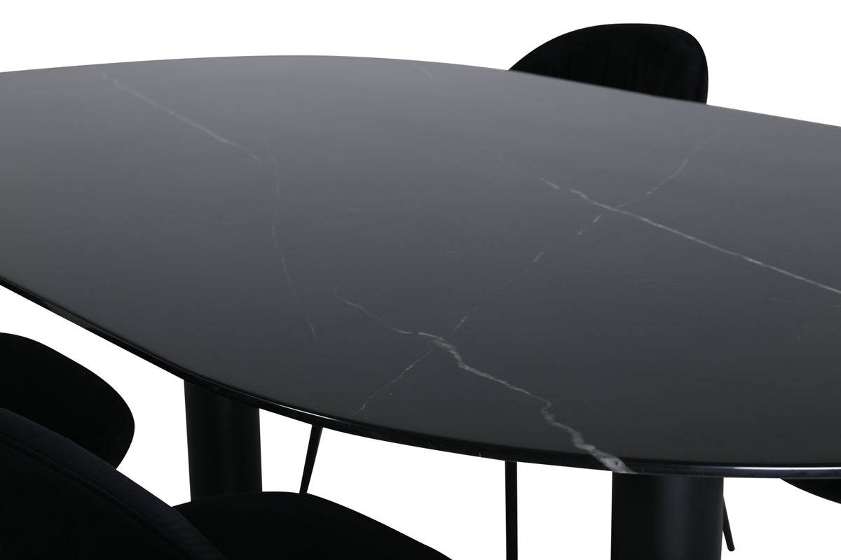 Pillan, Wrinkles Oval Dining Set