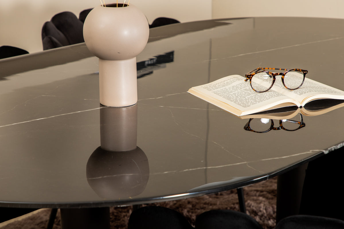 Pillan, Limhamn Oval Dining Set