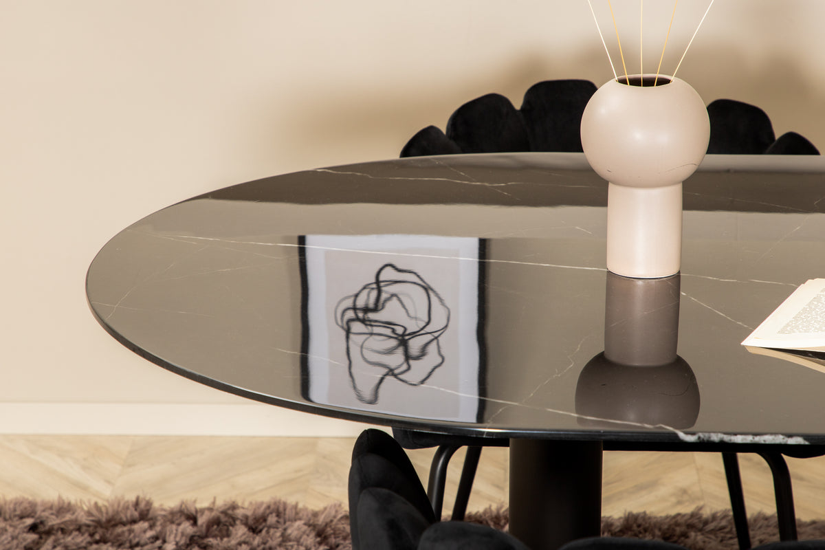 Pillan, Limhamn Oval Dining Set