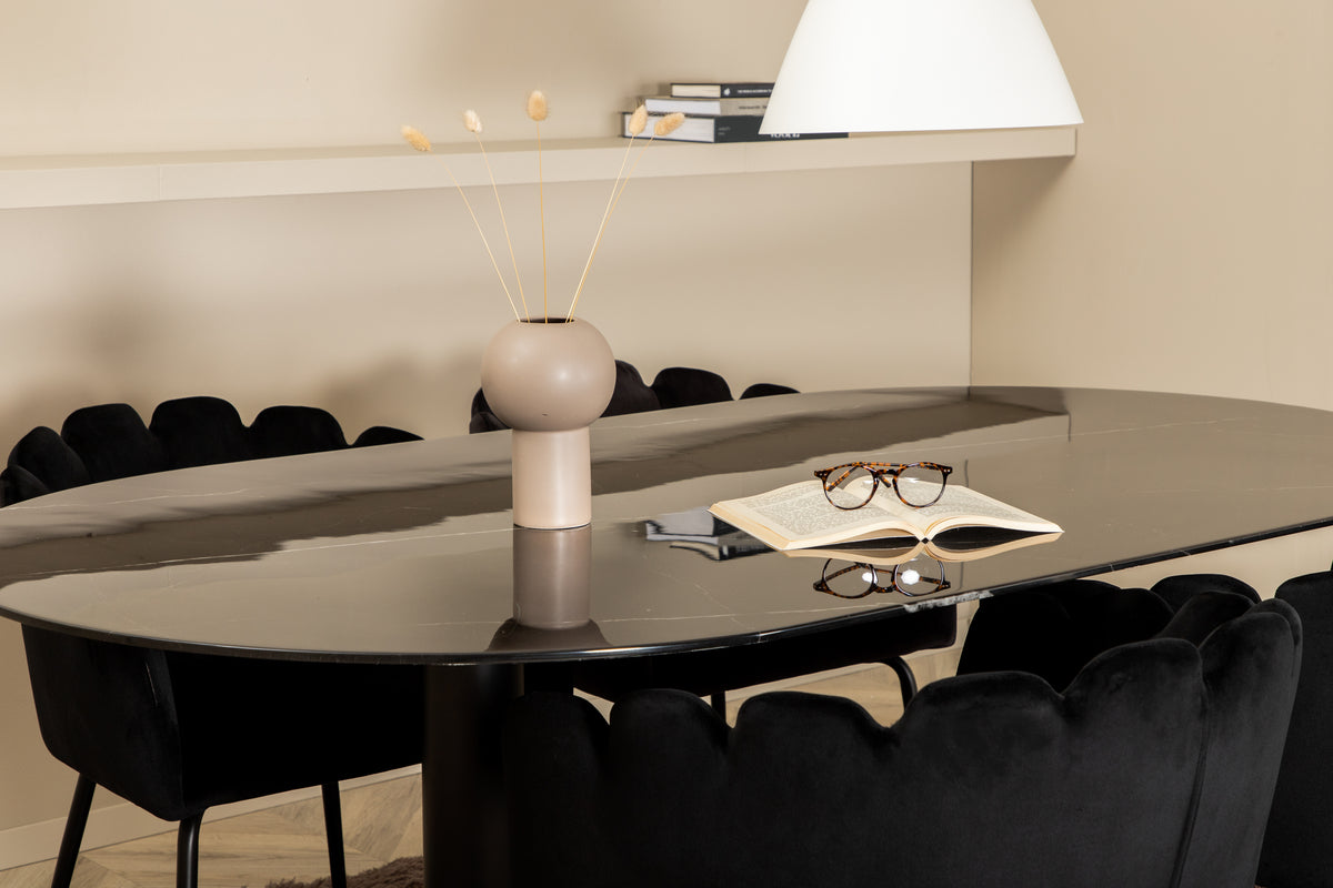 Pillan, Limhamn Oval Dining Set