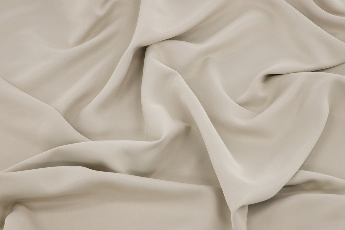 Evelyn Gardiner 135 x 240