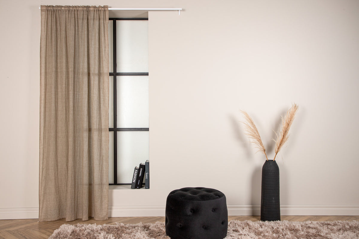 Elena Gardiner 290 × 135