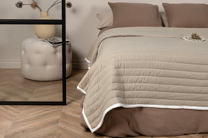 Juni Sengetæppe 260 x 260 Beige