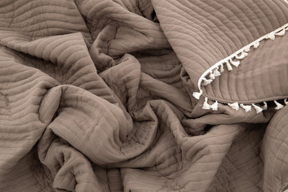 Lias Sengetæppe 260 x 260 Brun