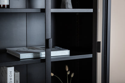 Misha - Højt bredt skab m hylde - Sort - Ersätter 15359-208