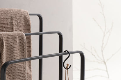 Drammen Hanger 30 x 54 x 84