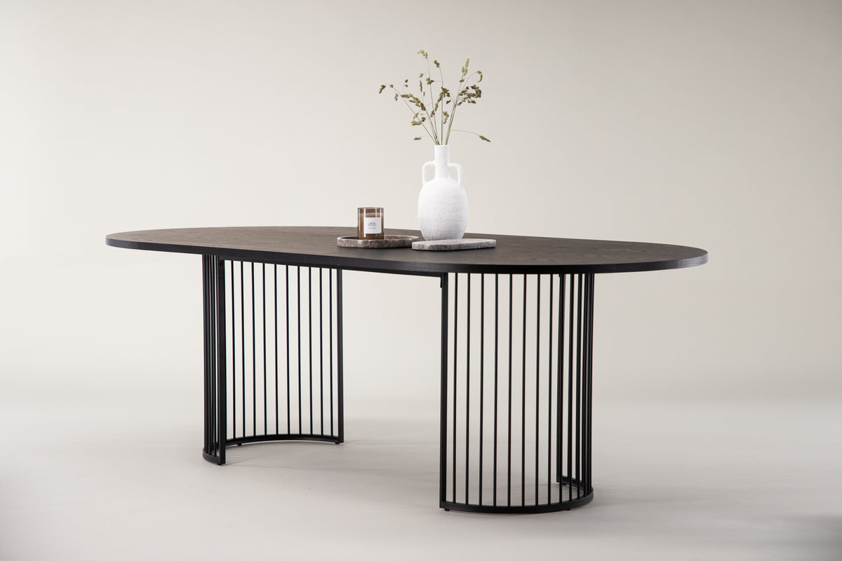 Hamneskär Oval Spisebord 220 x 110 Sort