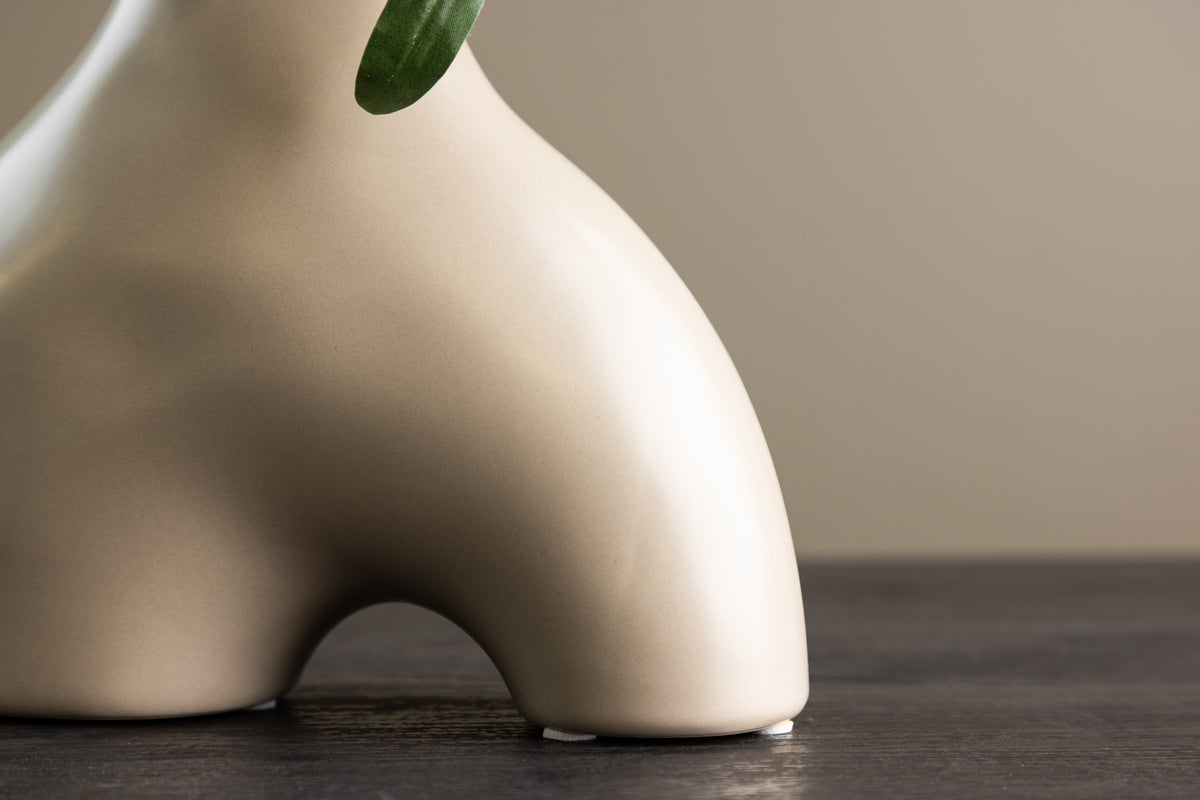 Kento Vase 15 x 21 x 8 Beige