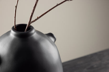Madi Vase ø17 Sort