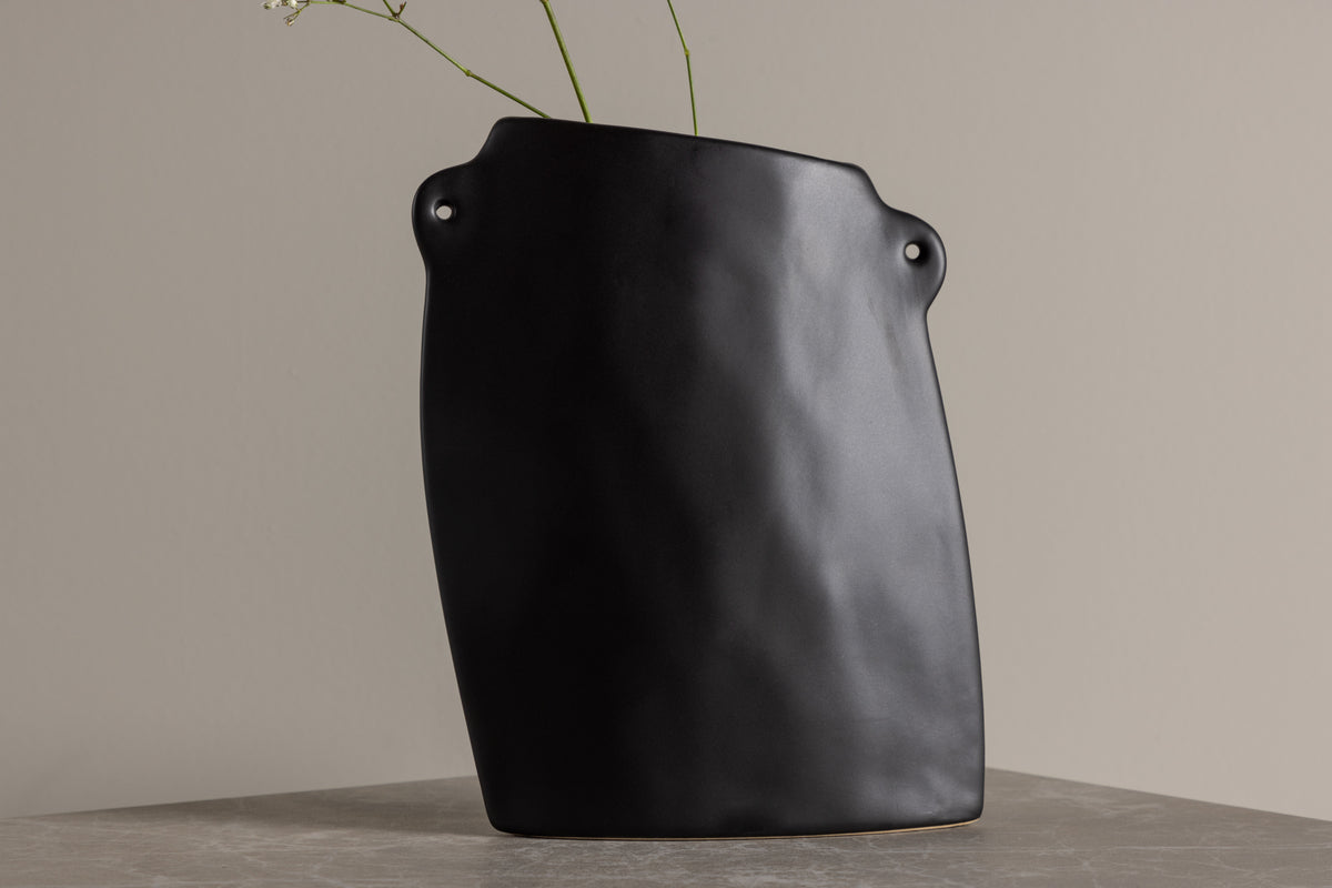 Hie Vase 21 x 14 x 5 Sort