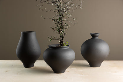Rellis Vase ø18 Sort