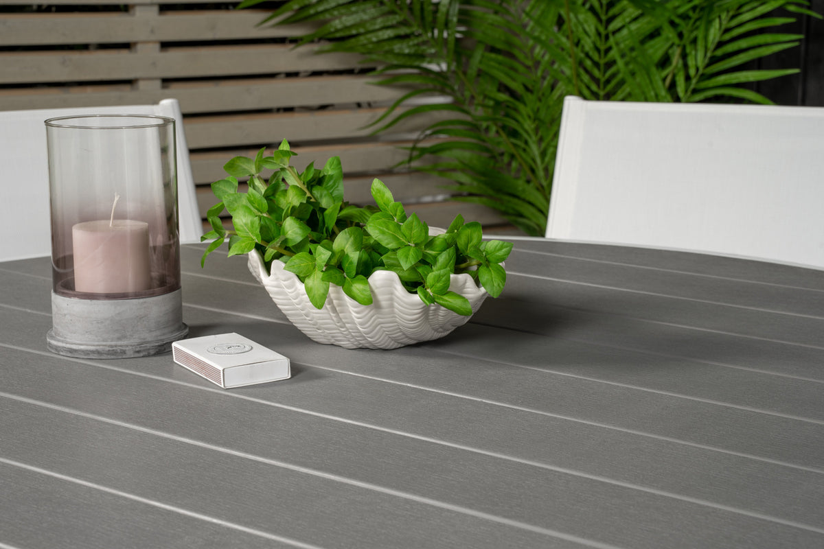 Parma & Santorini Rundt Spisebord ø140 Hvid + Spisestole Hvid