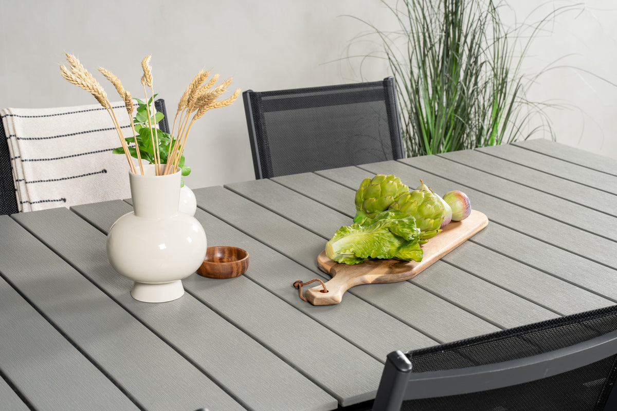 Levels & Parma Spisebord 224x100 + Spisestole Sort