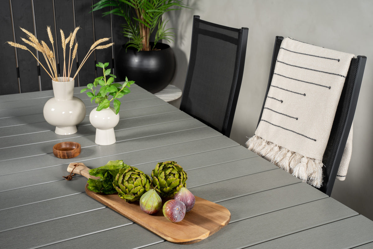 Levels & Copacabana Spisebord 229x100x75 + Reclinerstole Sort