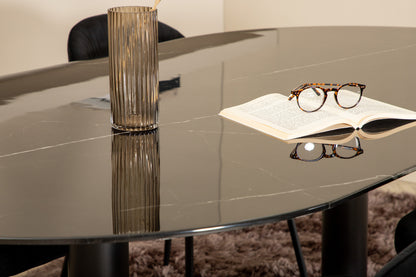 Pillan, Wrinkles Oval Dining Set