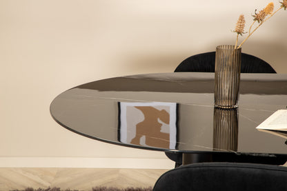 Pillan, Wrinkles Oval Dining Set