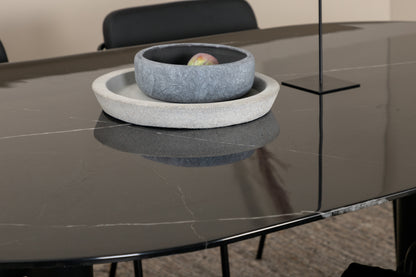Pillan, Tvist Oval Dining Set