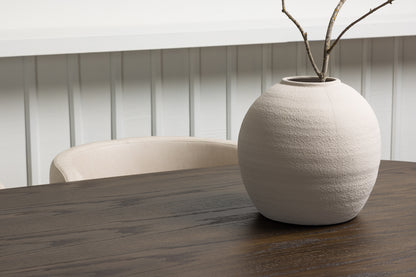 Stone & Simrishamn Oval Spisebord 220 x 100 Mocca + Spisebordsstol Beige