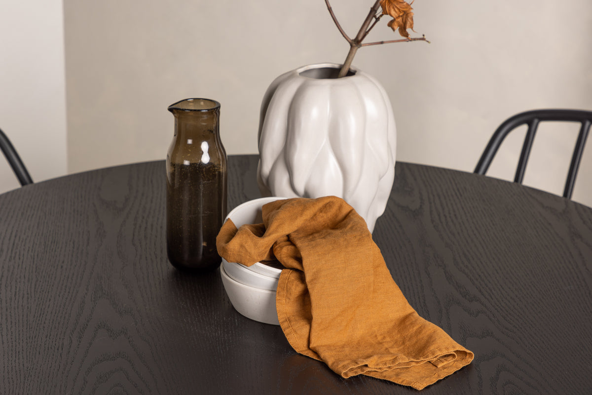 Dyrön & Olivia Spisebordsstol 2-pak Sort + Rundt Spisebord ⌀110 Sort