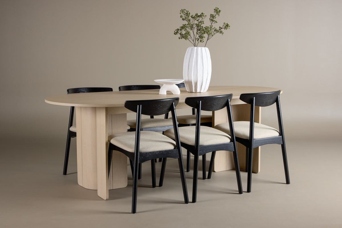 Spisebordsstol 2-pak Sort + Ovalt Spisebord 220 x 100 Whitewash